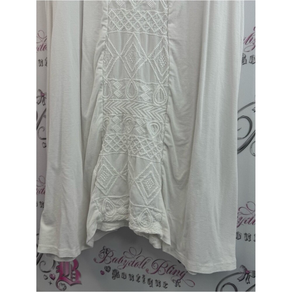 Green Dragon California tank top cream White Embroidered Racerback Tank Top - Picture 3 of 9